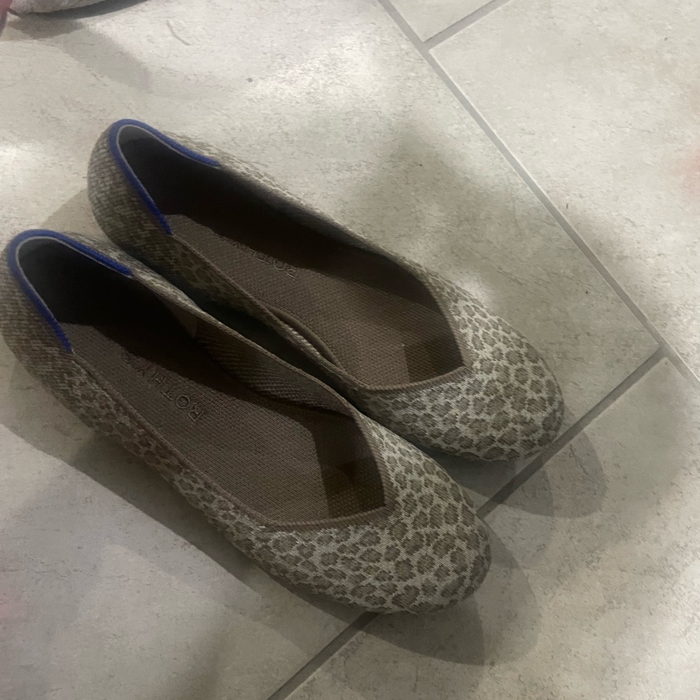 Rothys leopard flats size 9 new